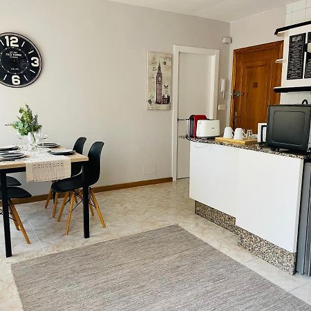 El Apartamento De La Colegiata Apartment Vigo Bagian luar foto