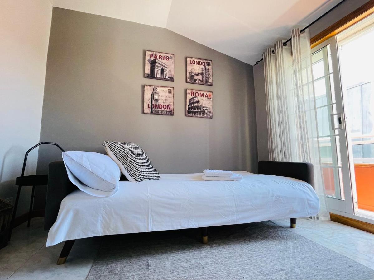 El Apartamento De La Colegiata Apartment Vigo Bagian luar foto