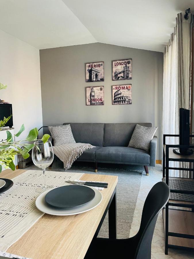 El Apartamento De La Colegiata Apartment Vigo Bagian luar foto