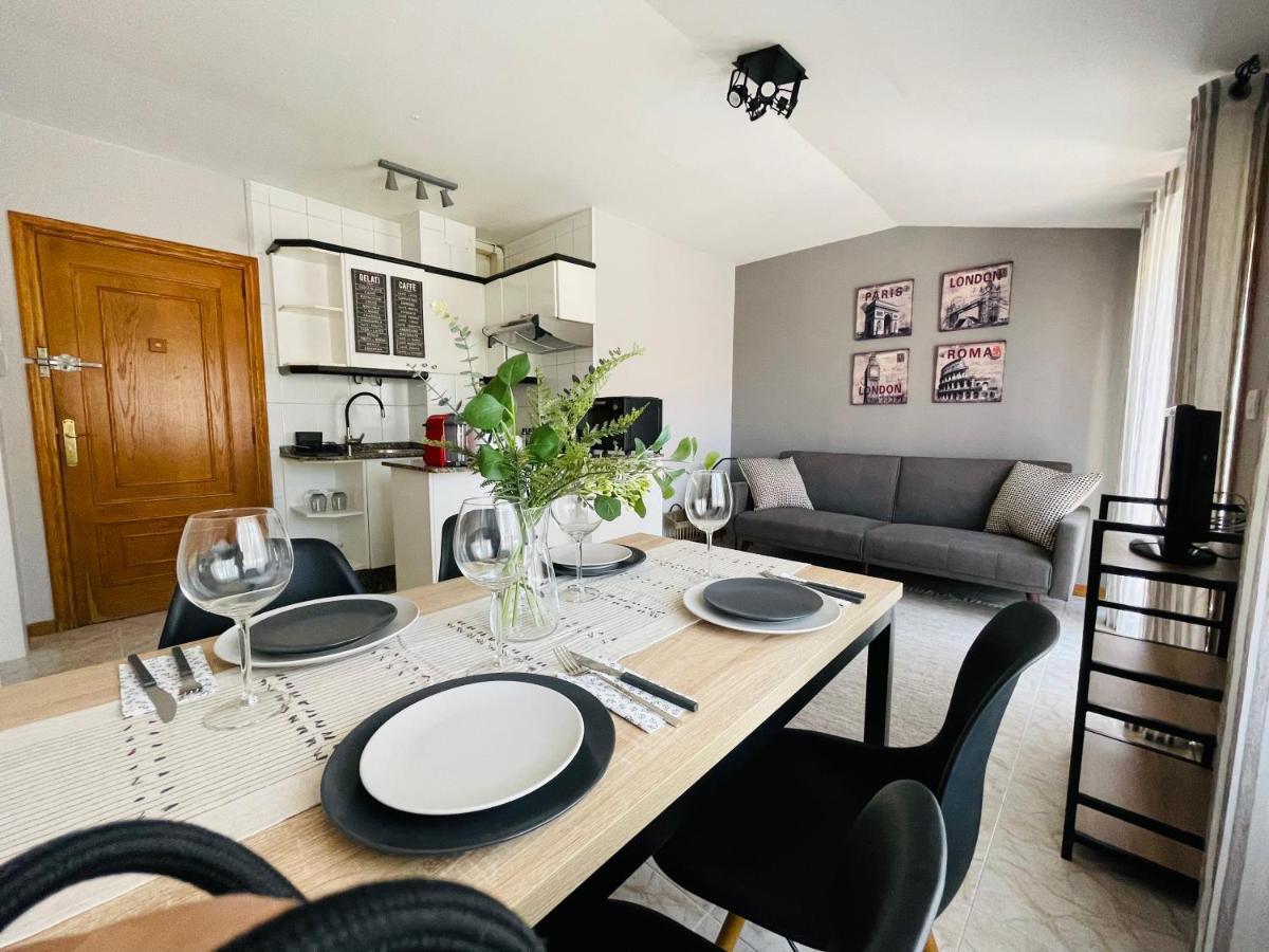 El Apartamento De La Colegiata Apartment Vigo Bagian luar foto