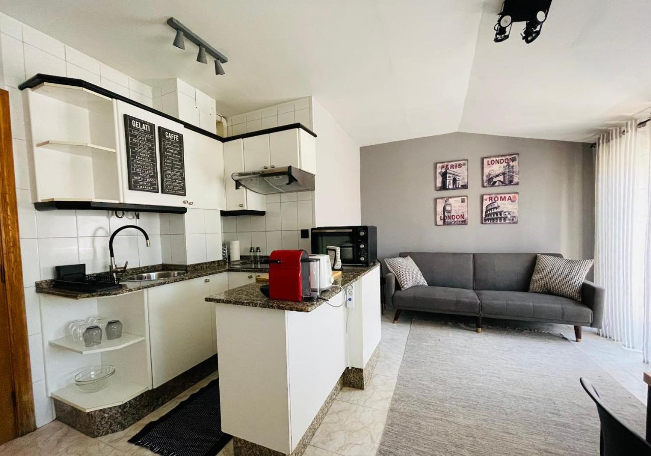 El Apartamento De La Colegiata Apartment Vigo Bagian luar foto
